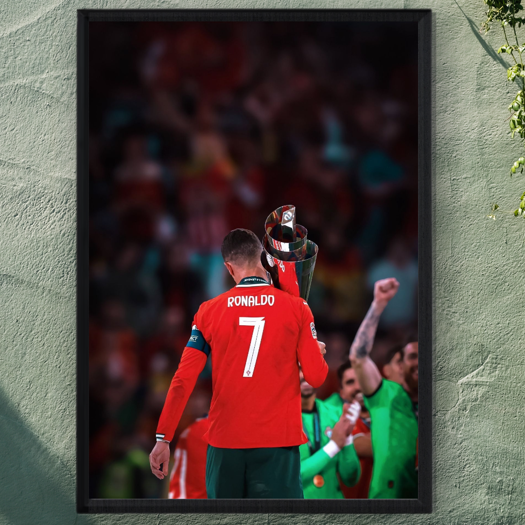 Cristiano Ronaldo Framed Print – Aesthetic Wall Decor